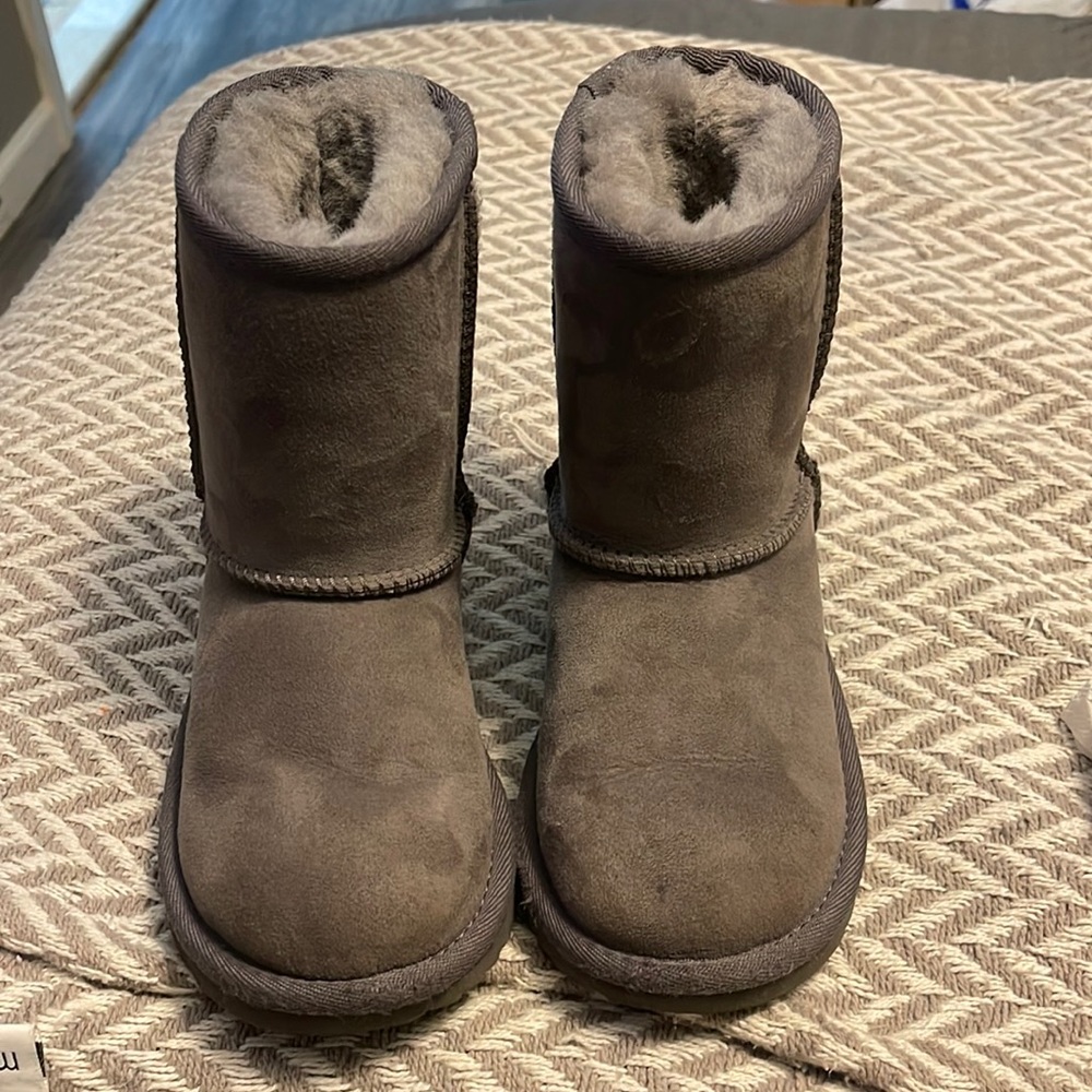 Girls Ugg boots